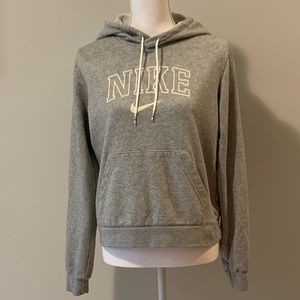 Nike One Pocket Pullover Lightweight Hoodie